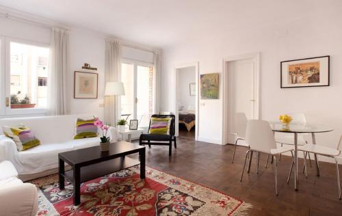 Letsgo Camp Nou Apartment Barcellona Esterno foto